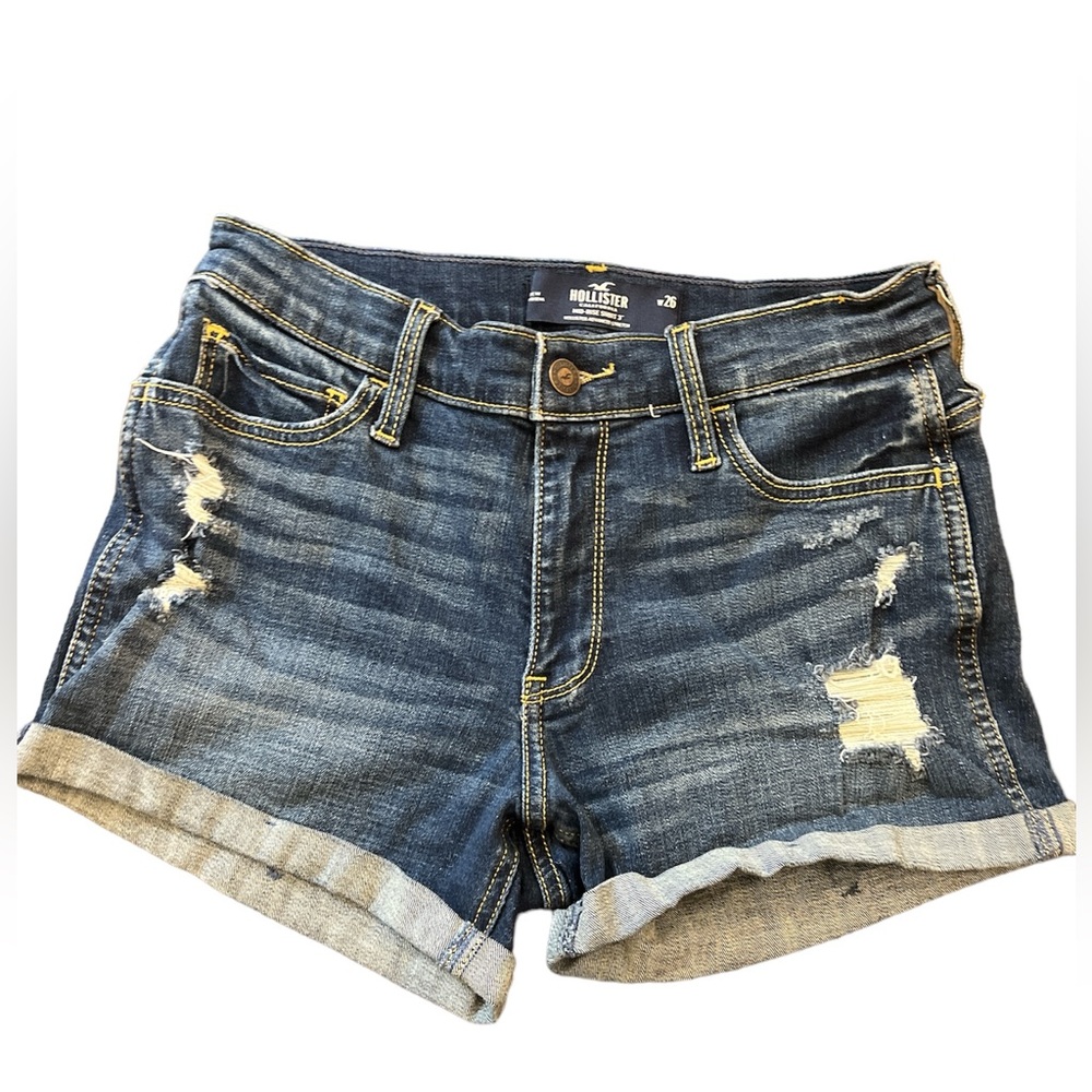 Hollister Mid-Rise shorts 3’ - Size 26